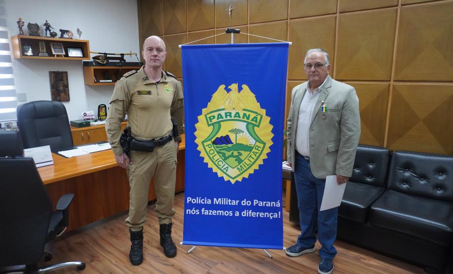 Coronel veterano recebe medalha de mérito do subcomando-geral da PMPR