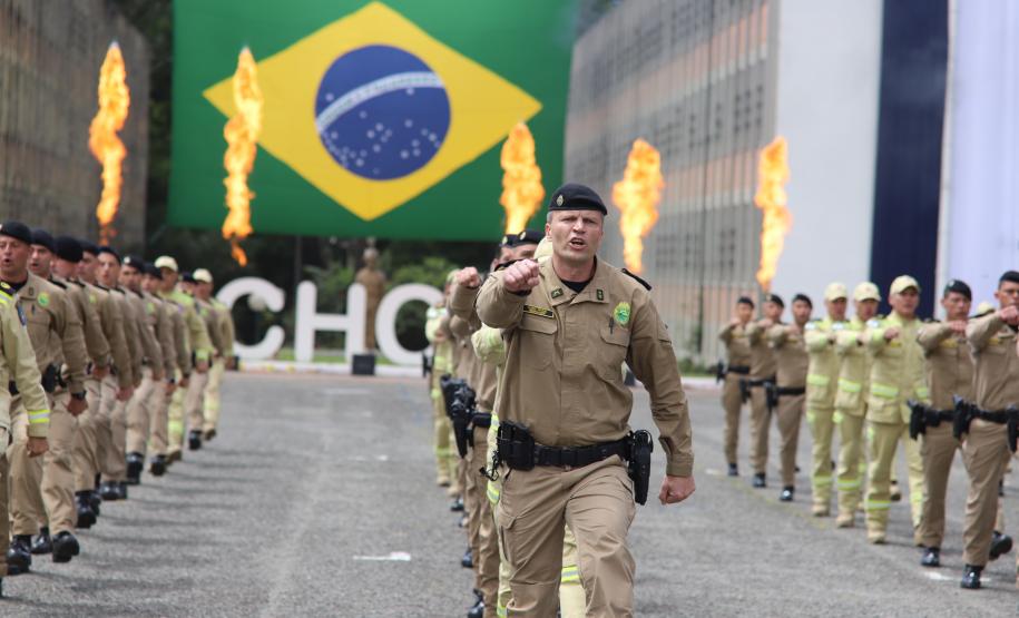 Formatura marca avanço na carreira dos oficiais especialistas