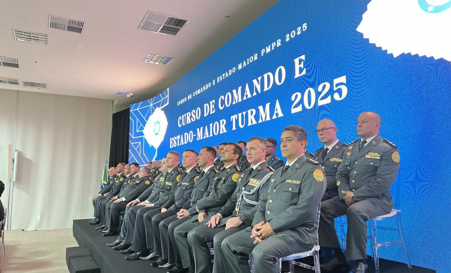 A turma é composta por 29 oficiais superiores da Polícia Militar do Paraná e um oficial superior do Corpo de Bombeiros Militar do Maranhão
