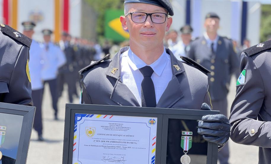 Formatura marca avanço na carreira dos oficiais especialistas