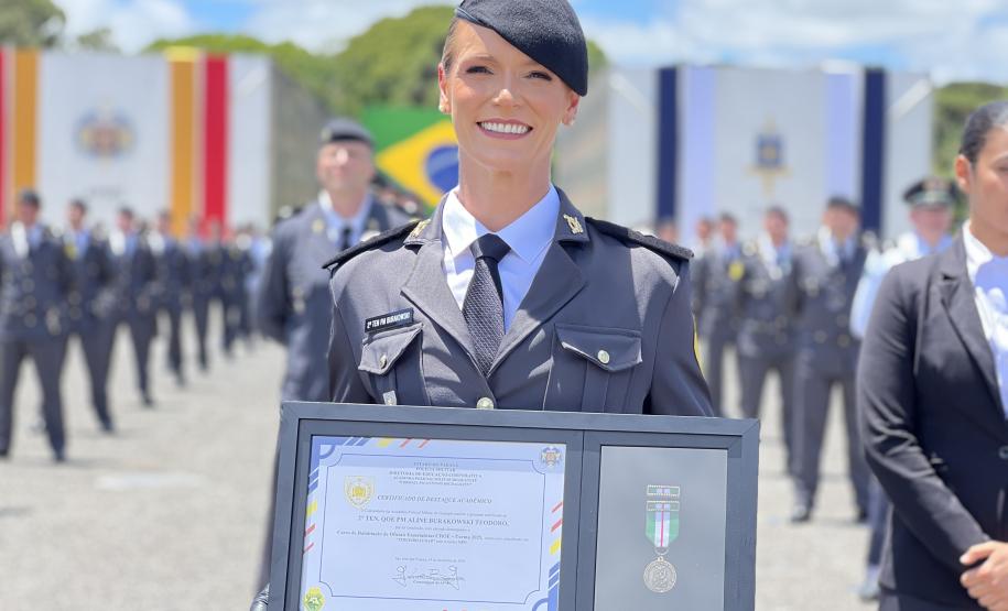 Formatura marca avanço na carreira dos oficiais especialistas