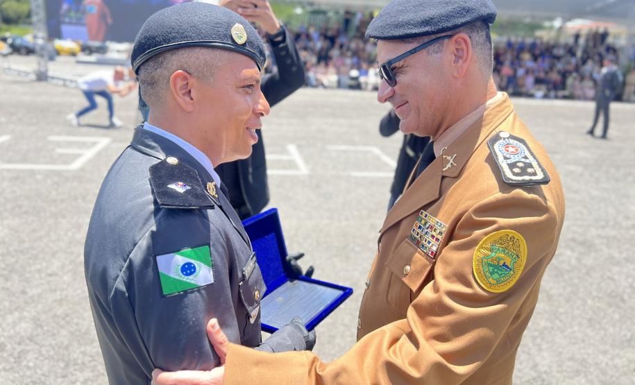 Formatura marca avanço na carreira dos oficiais especialistas