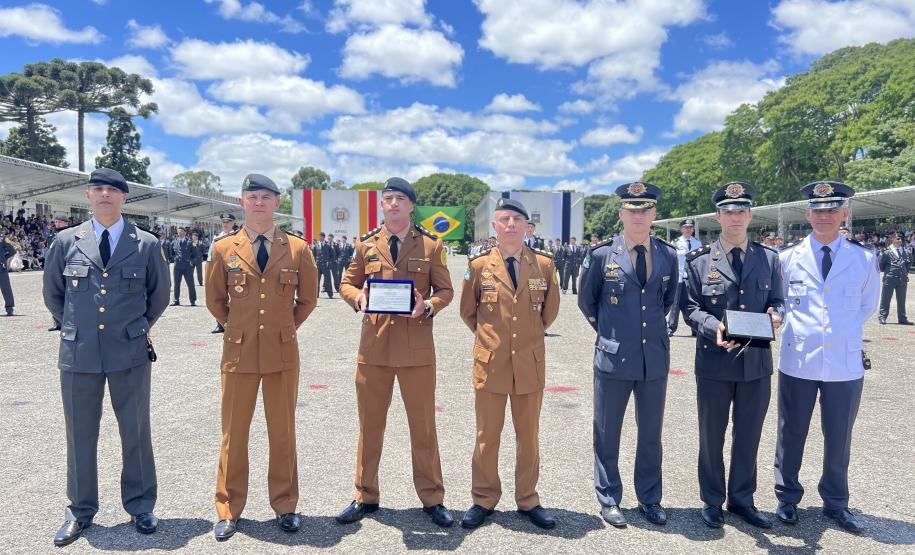 Formatura marca avanço na carreira dos oficiais especialistas