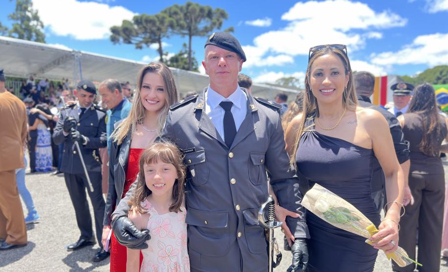 Formatura marca avanço na carreira dos oficiais especialistas