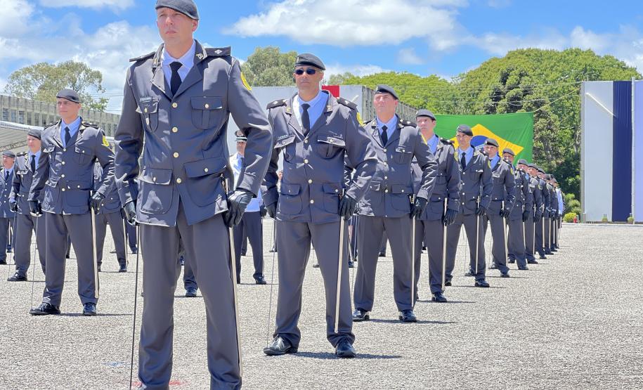 Formatura marca avanço na carreira dos oficiais especialistas