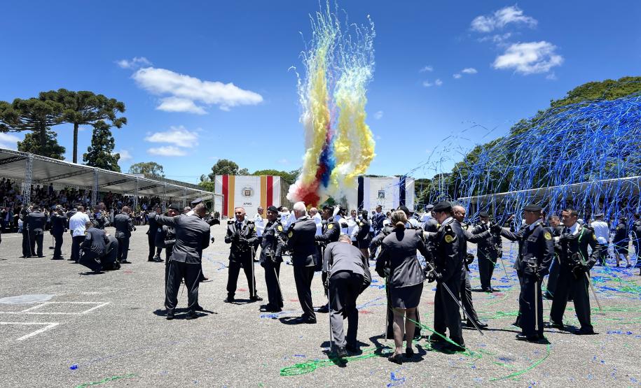 Formatura marca avanço na carreira dos oficiais especialistas