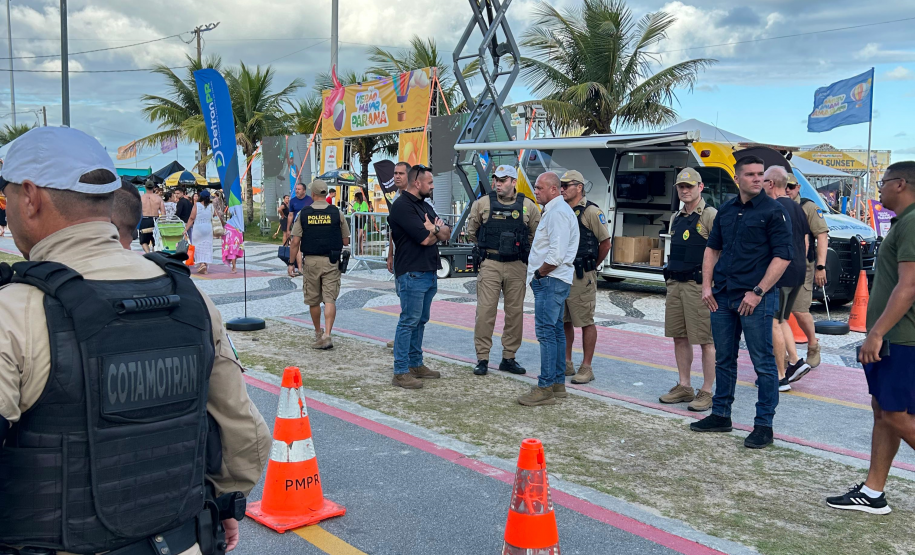 Comandante-Geral da PMPR e SESP acompanham blitz educativa de trânsito em Caiobá