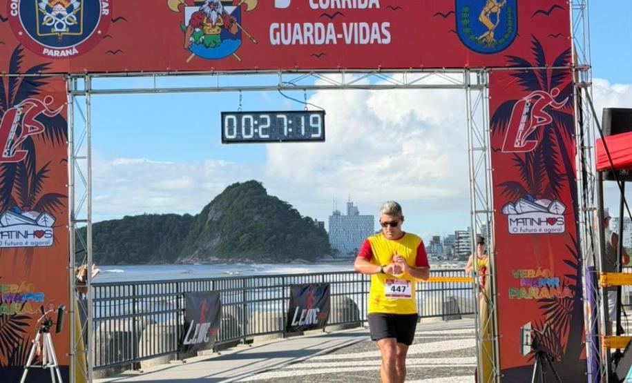 Comandante-Geral da PMPR prestigia 3ª Corrida dos Guarda-Vidas em Matinhos