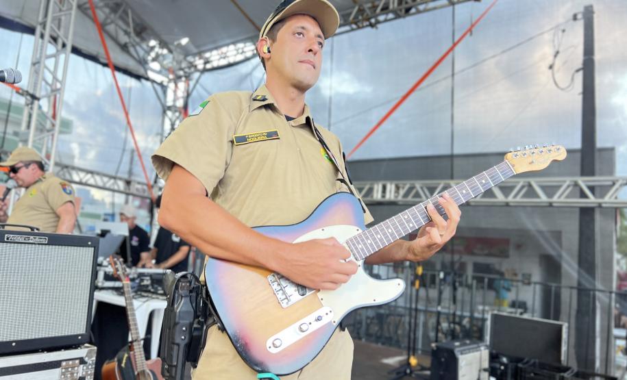 O espetáculo aconteceu no Palco Sunset, instalado no Morro do Cristo