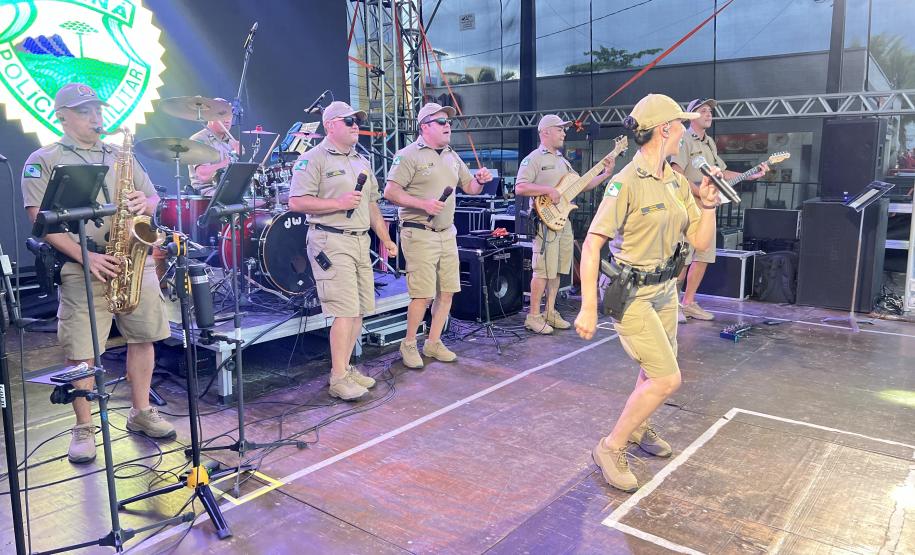 O espetáculo aconteceu no Palco Sunset, instalado no Morro do Cristo