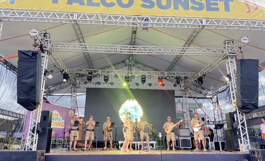 O espetáculo aconteceu no Palco Sunset, instalado no Morro do Cristo
