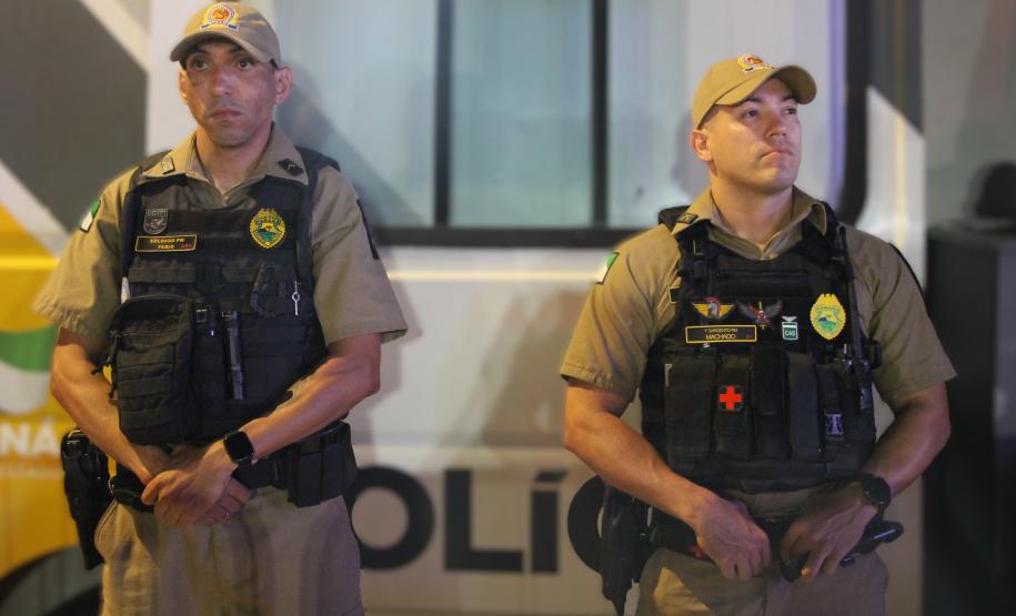 Show de Roberta Miranda e Raça Negra reúne 42 mil pessoas em Pontal do Paraná com policiamento reforçado da PMPR