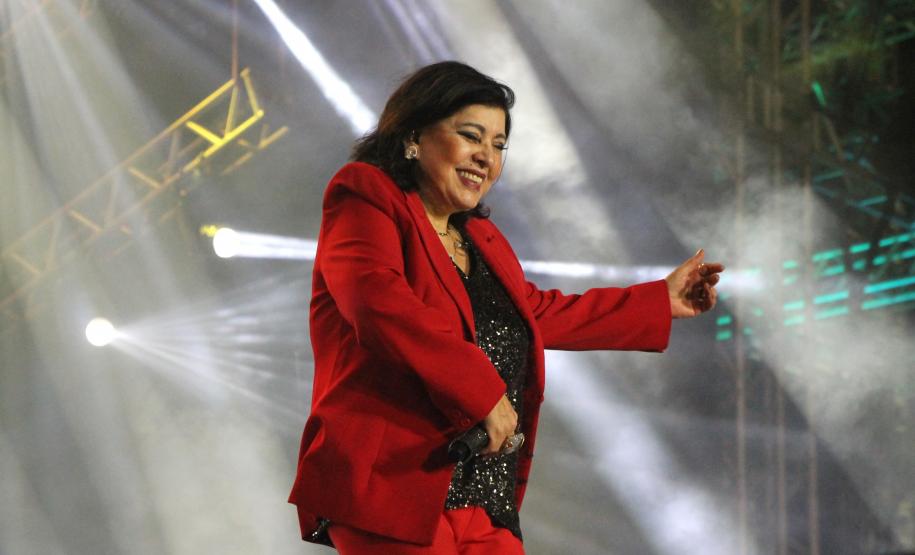 Show de Roberta Miranda e Raça Negra reúne 42 mil pessoas em Pontal do Paraná com policiamento reforçado da PMPR