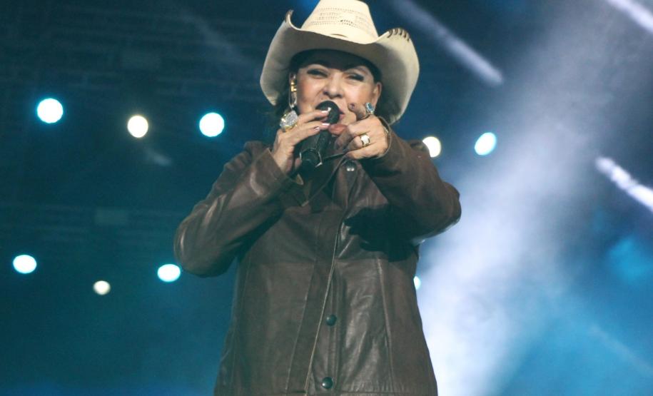 Show de Roberta Miranda e Raça Negra reúne 42 mil pessoas em Pontal do Paraná com policiamento reforçado da PMPR