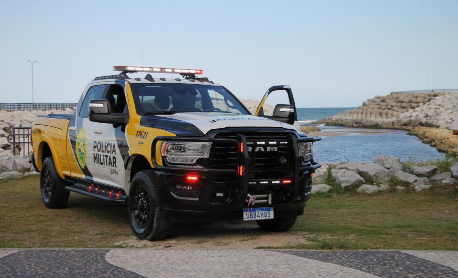 Cinto afivelado e sorriso no rosto: a “Voltinha UTV PMPR” conquista a criançada no litoral