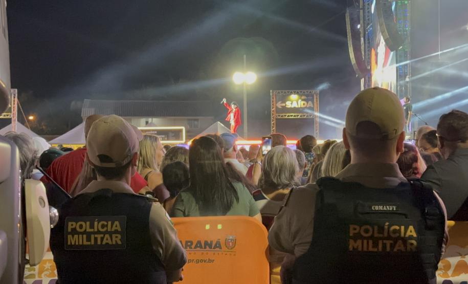 Show de Roberta Miranda e Raça Negra reúne 42 mil pessoas em Pontal do Paraná com policiamento reforçado da PMPR