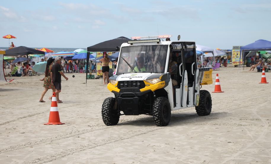 UTVs aproximam PMPR das famílias em Ipanema, Pontal do Paraná.