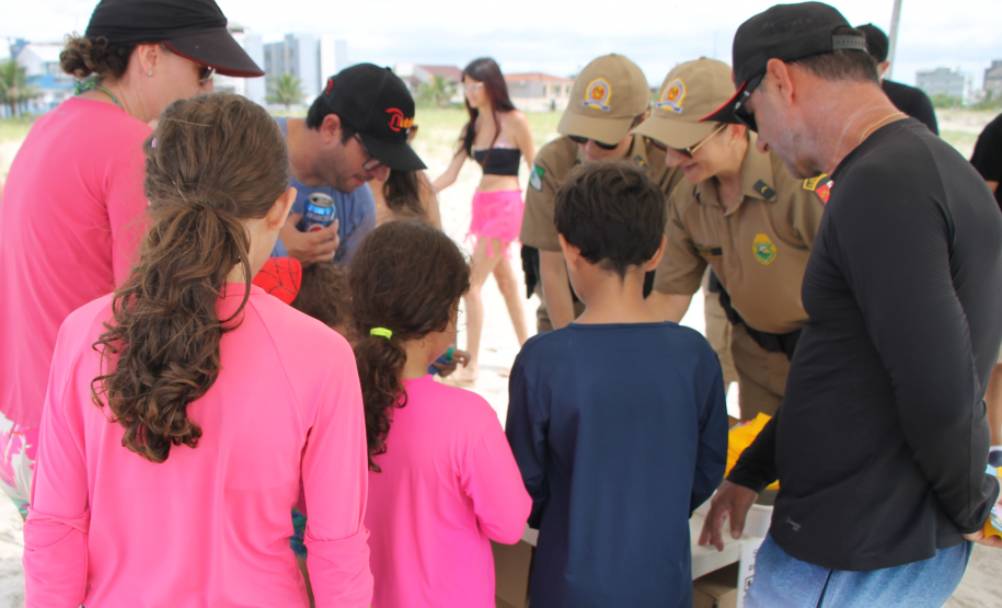 UTVs aproximam PMPR das famílias em Ipanema, Pontal do Paraná.