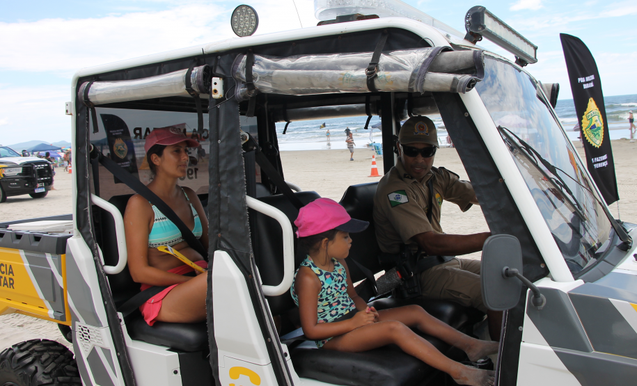 UTVs aproximam PMPR das famílias em Ipanema, Pontal do Paraná.