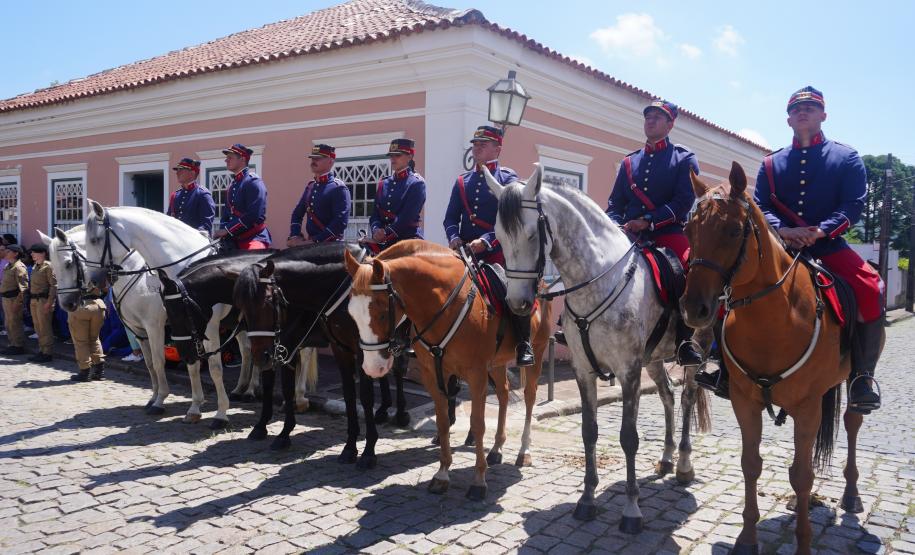 PMPR participa de solenidade em homenagem aos 132 anos do Cerco da Lapa