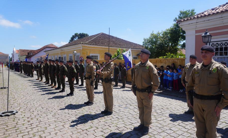 PMPR participa de solenidade em homenagem aos 132 anos do Cerco da Lapa