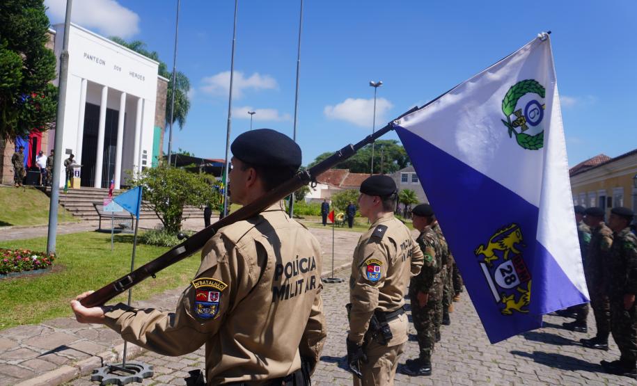 PMPR participa de solenidade em homenagem aos 132 anos do Cerco da Lapa