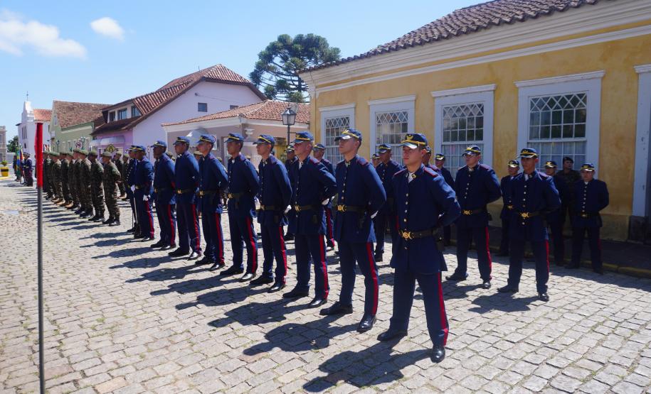 PMPR participa de solenidade em homenagem aos 132 anos do Cerco da Lapa
