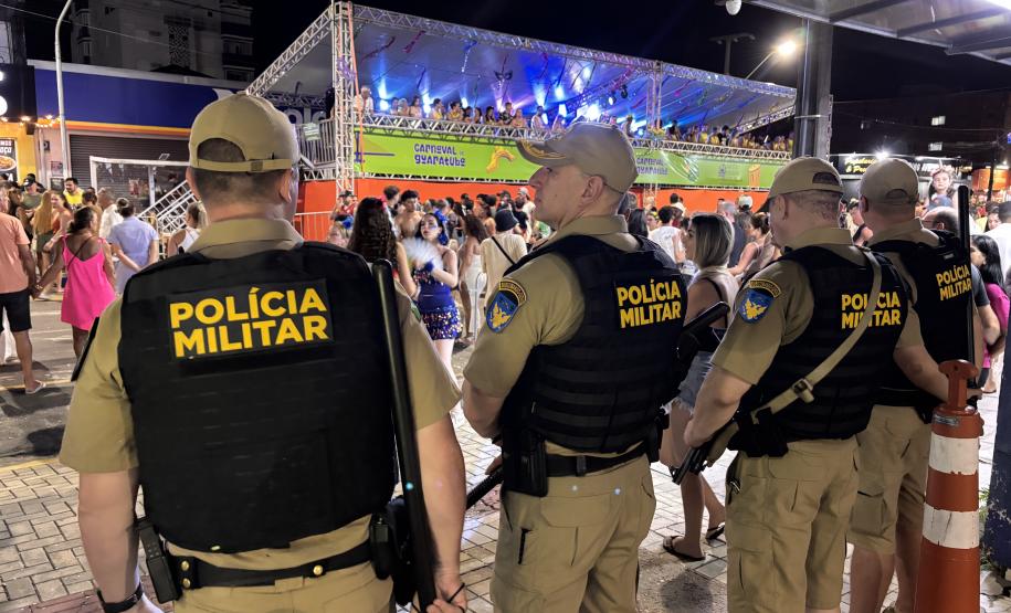 Alegria e proteção policial definem o penúltimo dia da folia em Guaratuba
