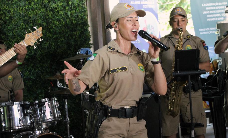 Banda da PMPR se apresenta no Ressacão de Carnaval em Matinhos