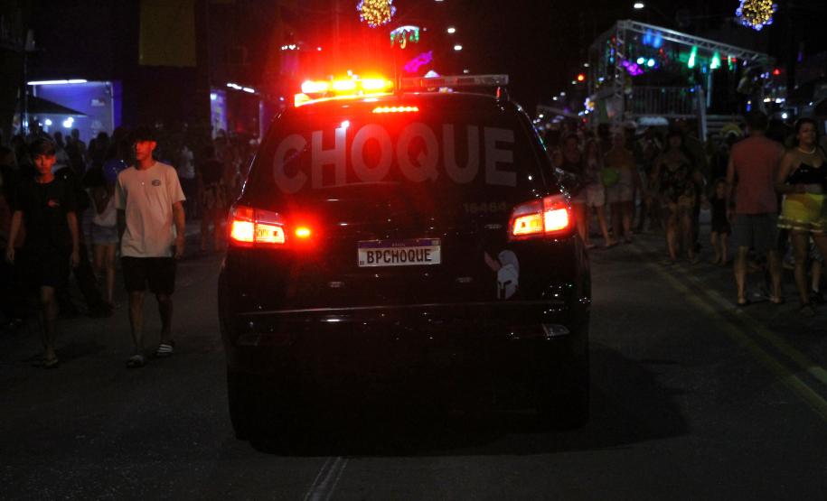 Alegria e proteção policial definem o penúltimo dia da folia em Guaratuba