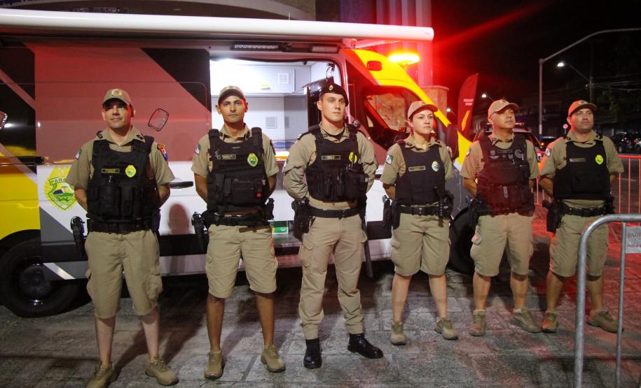 Alegria e proteção policial definem o penúltimo dia da folia em Guaratuba