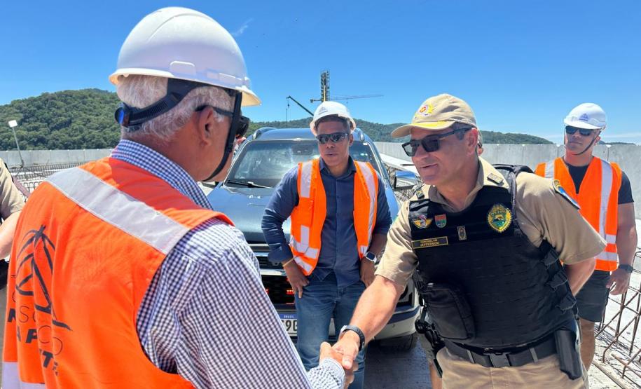 Visita ponte de Guaratuba