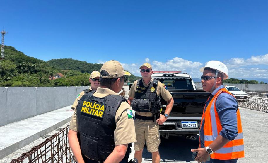 Visita ponte de Guaratuba