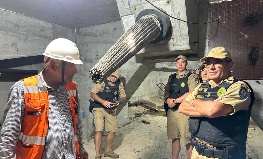 Visita ponte de Guaratuba