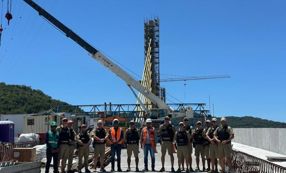 Visita ponte de Guaratuba