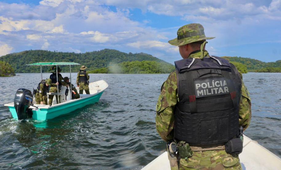 PMPR intensifica patrulhamento náutico para garantir proteção à fauna marinha no verão
