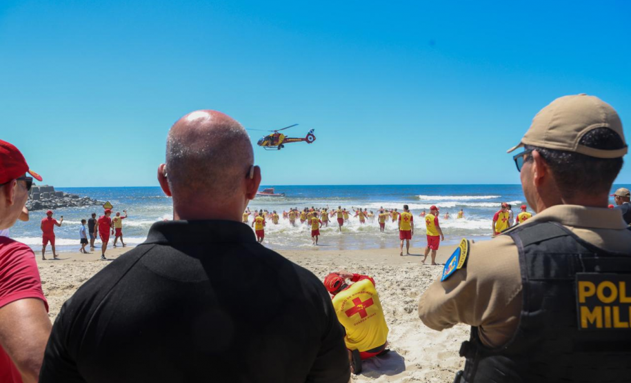 Comandante-Geral da PMPR prestigia formatura de novos guarda-vidas do CBMPR em Matinhos