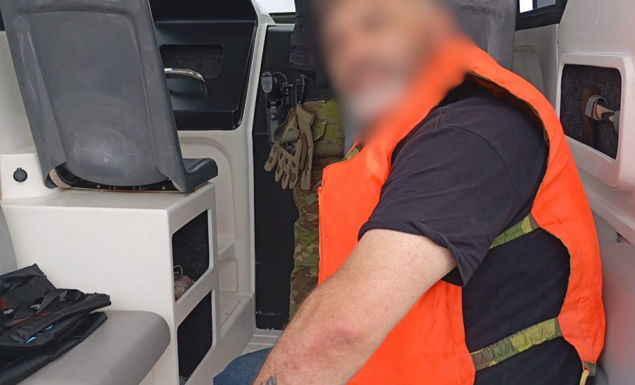 PMPR resgata embarcação à deriva em Pontal do Paraná