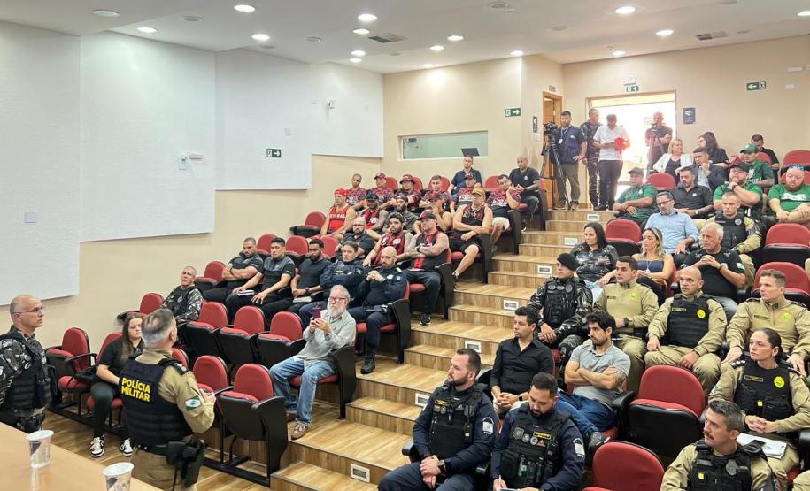PMPR reúne torcidas organizadas para alinhar esquema de segurança do Athleti