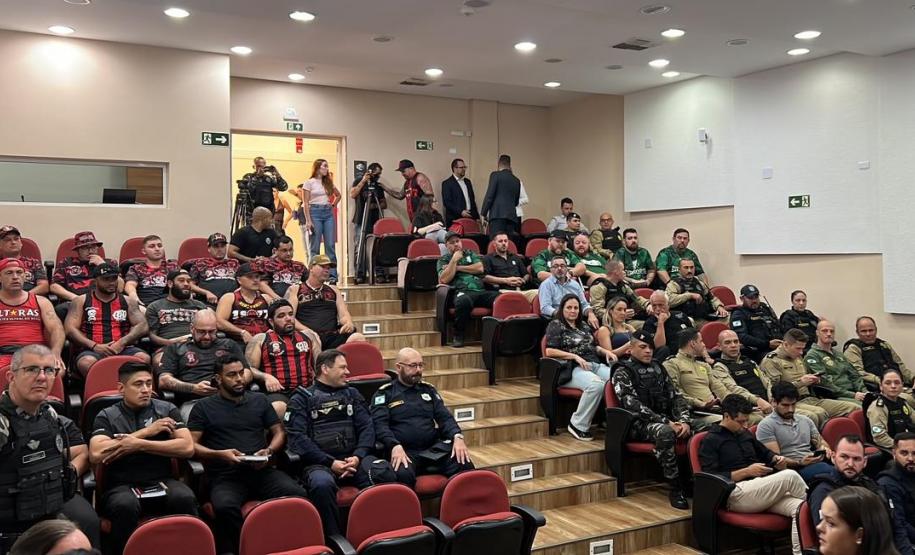 PMPR reúne torcidas organizadas para alinhar esquema de segurança do Athleti