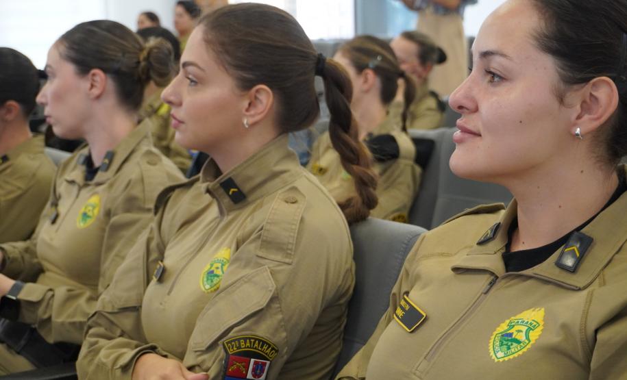 PMPR promove encontro “Chá de Rosas” e debate identidade feminina entre policiais militares