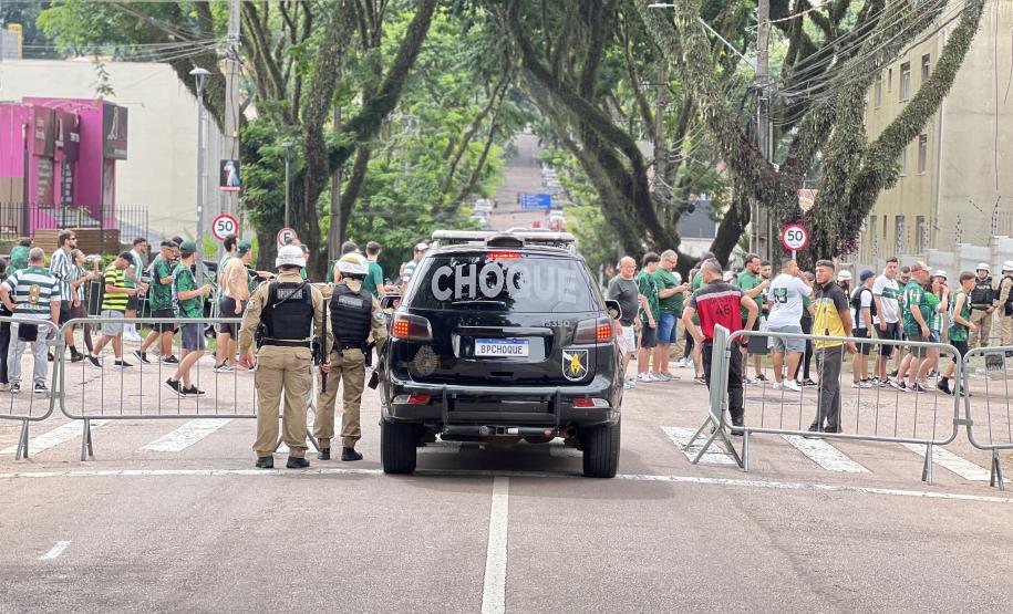 A atuação da PMPR teve início ainda nas primeiras horas da manhã, com reforço no policiamento desde as 8h até as 22H