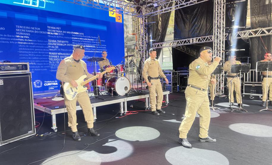 A participação reforça o papel da Polícia Militar do Paraná (PMPR) para além da segurança pública, atuando também como agente de integração social e cultural