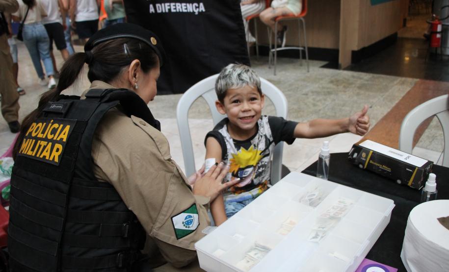 PMPR e Forças de Segurança Intensificam Ações de Proteção à Mulher durante evento da SESP no Shopping Estação