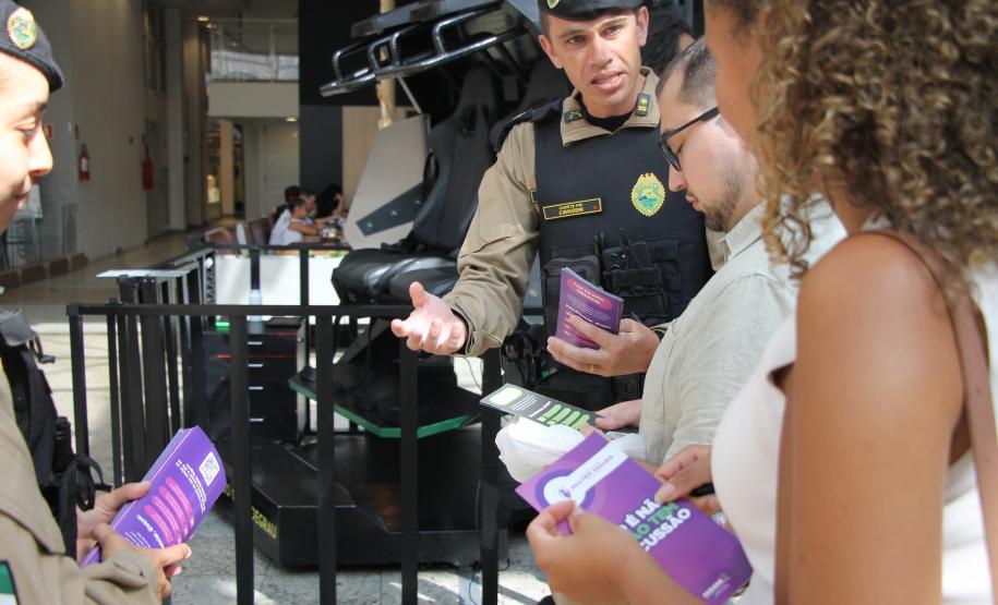 PMPR e Forças de Segurança Intensificam Ações de Proteção à Mulher durante evento da SESP no Shopping Estação