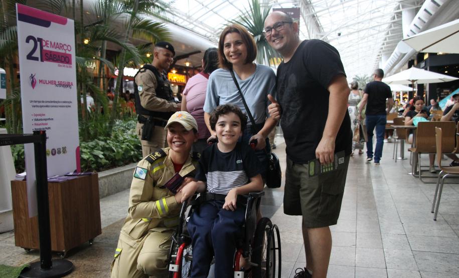 PMPR e Forças de Segurança Intensificam Ações de Proteção à Mulher durante evento da SESP no Shopping Estação