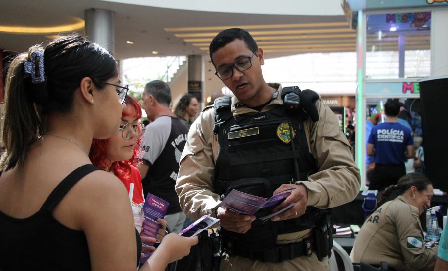 PMPR e Forças de Segurança Intensificam Ações de Proteção à Mulher durante evento da SESP no Shopping Estação