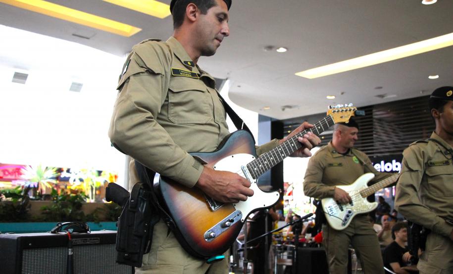 PMPR e Forças de Segurança Intensificam Ações de Proteção à Mulher durante evento da SESP no Shopping Estação