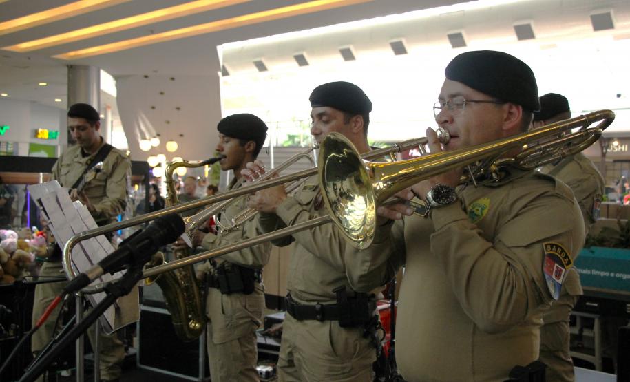 PMPR e Forças de Segurança Intensificam Ações de Proteção à Mulher durante evento da SESP no Shopping Estação