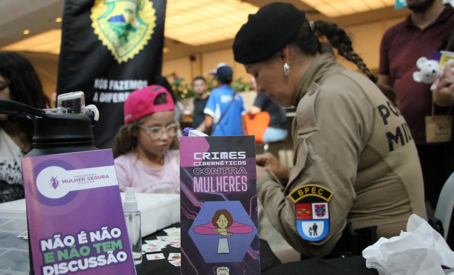 PMPR e Forças de Segurança Intensificam Ações de Proteção à Mulher durante evento da SESP no Shopping Estação